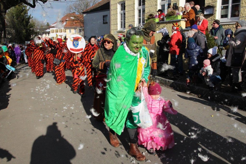 Herzlich Wilkommen liebe Nachbarn - die Dorfener Faschingsdeifi warn a da - Faschingszug Isen 2018