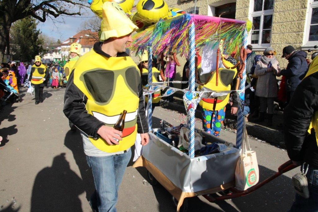 Sunglasses - war heute die richtige Wahl - Isener Faschingszug 2018