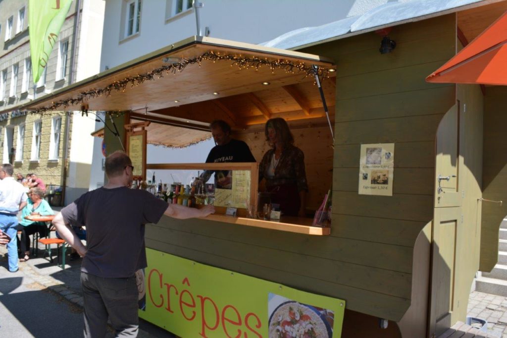 Viele leckere Sachen gibt es auch auf dem Kreuzmarkt Isen