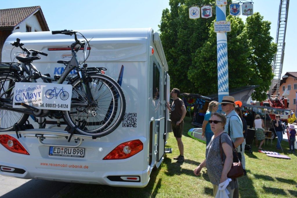 Reisemobile Urbanik berichten auf dem Kreuzmarkt in Isen vom Neuseeland-Tripp