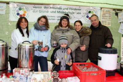 Nikolausmarkt Isen: Schul-Förderverein mit eigenem Stand vor Ort