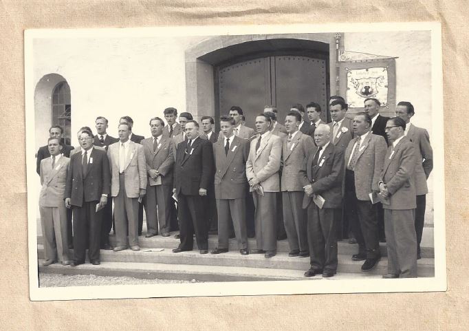 Gäusänger-Fest-1955-Töging-vor-Rathaus