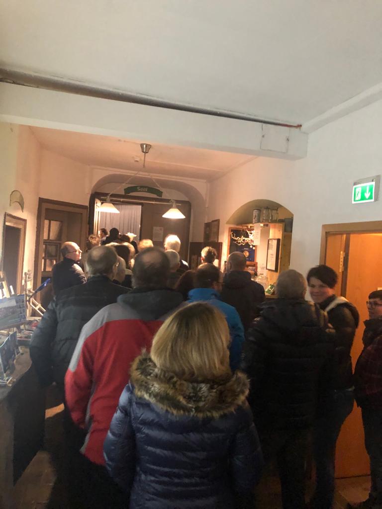 Riesen-Andrang zur Podiumsdiskussion im Klement