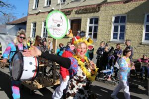 2023-02-21-Faschingsumzug-Isen-56-1