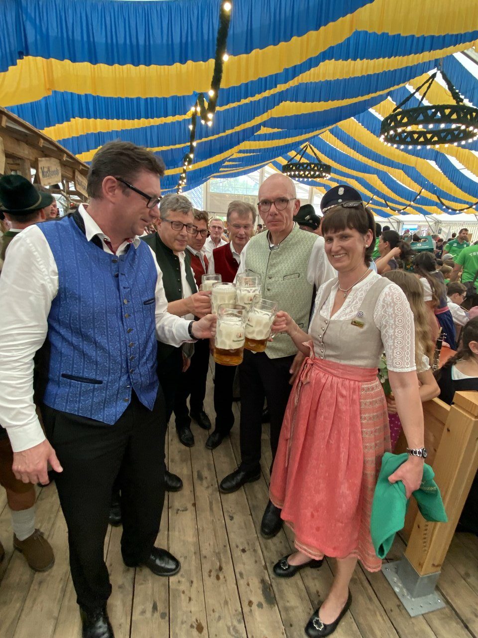 Volksfest Isen 2023 eröffnet