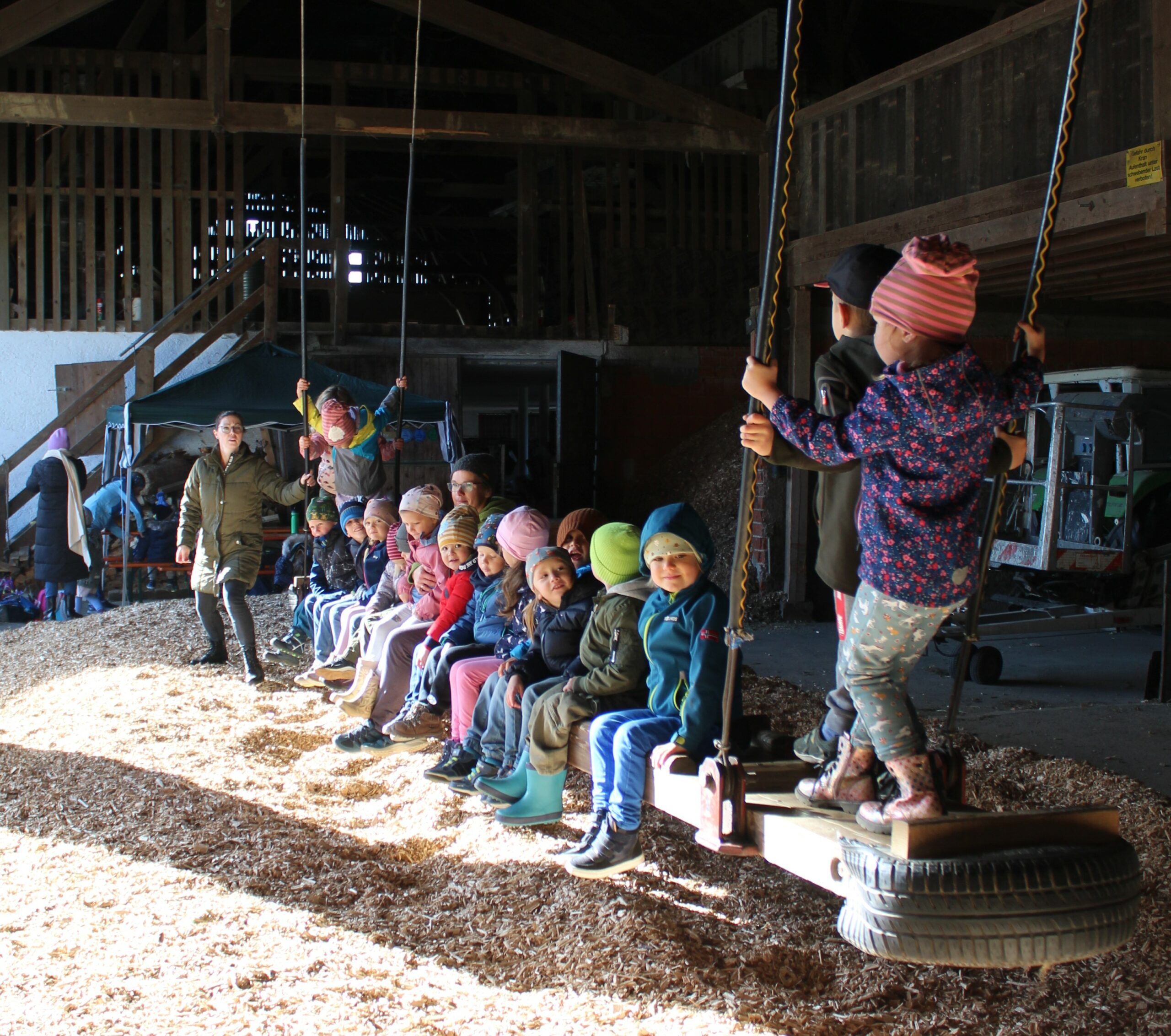 Kirtahutschen im Kindergarten Mittbach