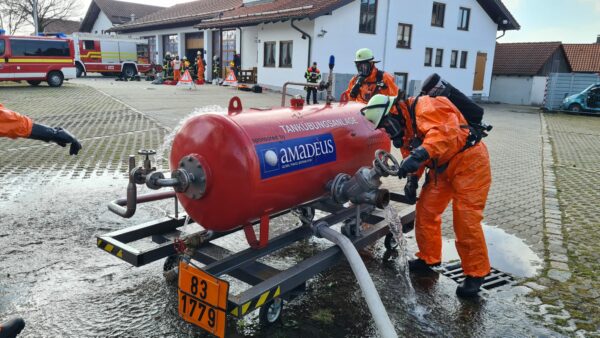 Feuerwehr Isen Gefahrguteinheit