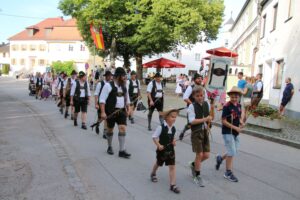 2025-06-18 Volksfesteinzug (132)