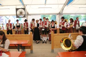 2025-06-18 Volksfesteinzug (494)
