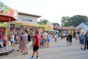 2025-06-18 Volksfesteinzug (536)