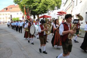 2025-06-18 Volksfesteinzug (92)