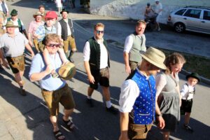 2026-05-25 Volksfesteinzug Isen (293)